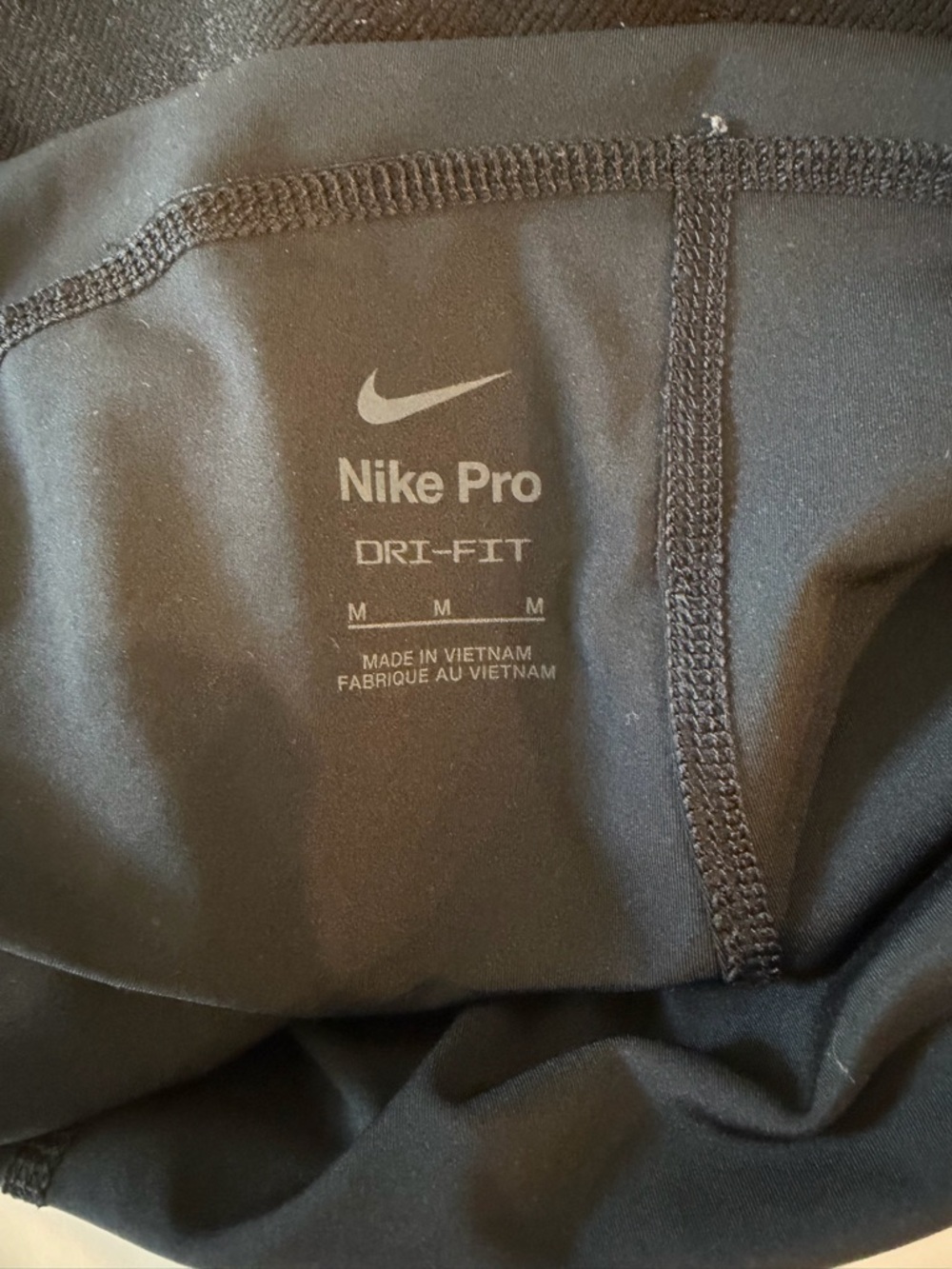 4 pack Nike Pro shorts - Picture 2 of 2